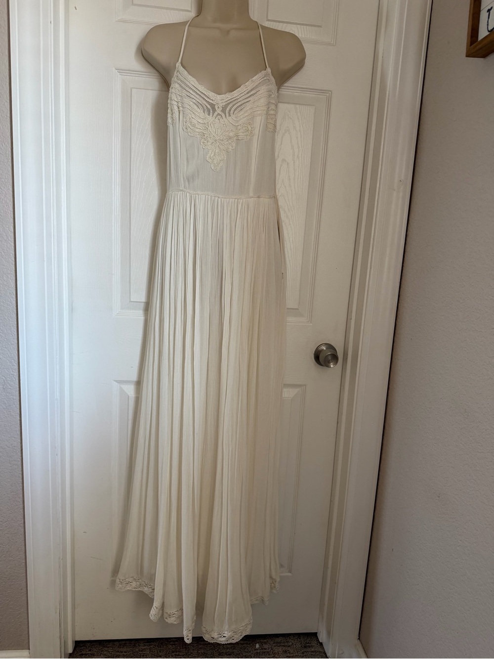 Kimchi Blue White Lace Bodice Maxi Dress - Picture 2 of 11